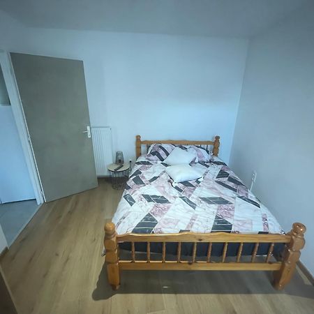 L'Oppidum D'Alesia Apartment Venarey-les-Laumes Bagian luar foto
